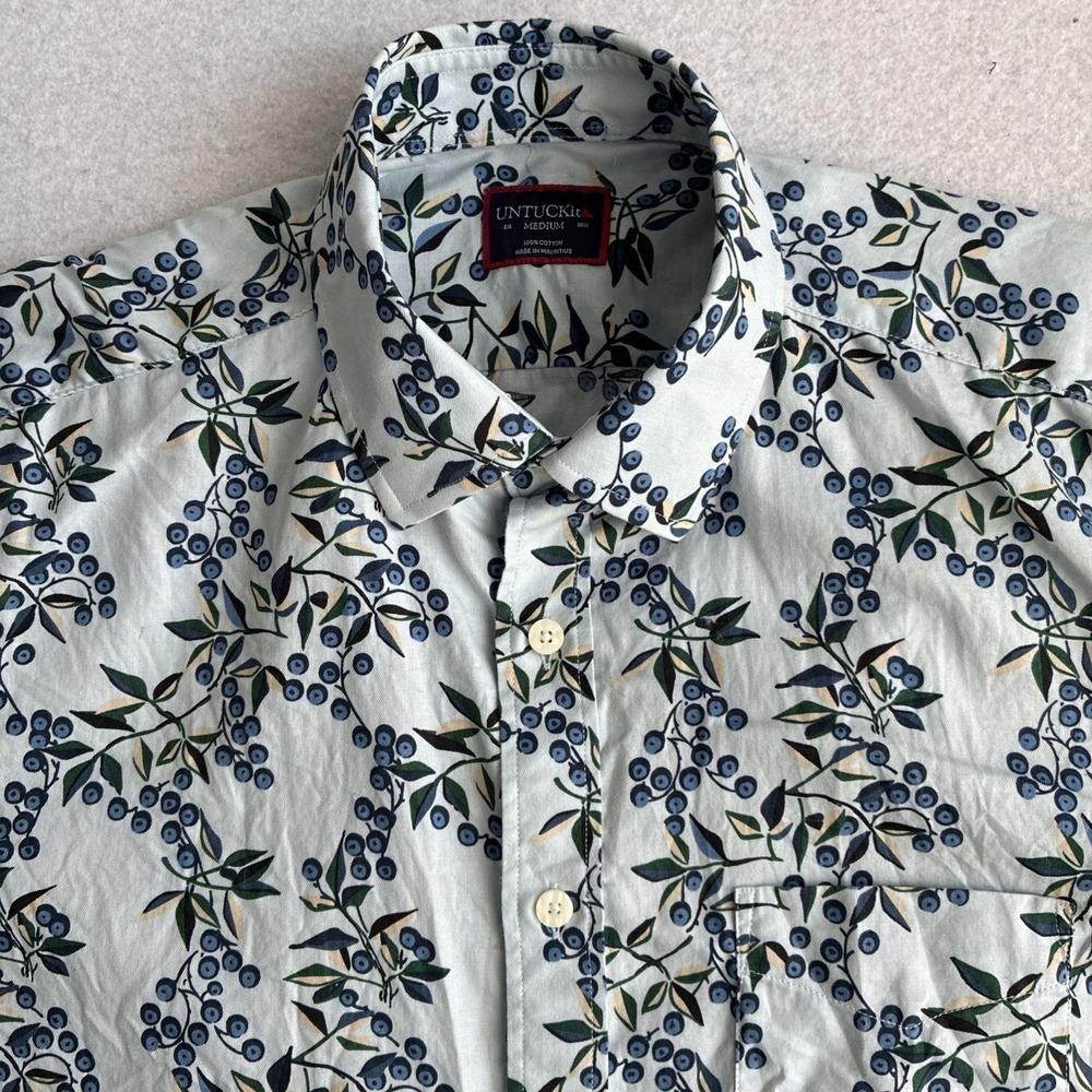 UNTUCKit Eloro Blueberry Print Floral Short Sleeve Button Up Shirt Mens Medium